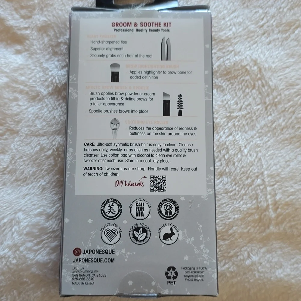 Japonesque Groom and Soothe Kit NWT‎